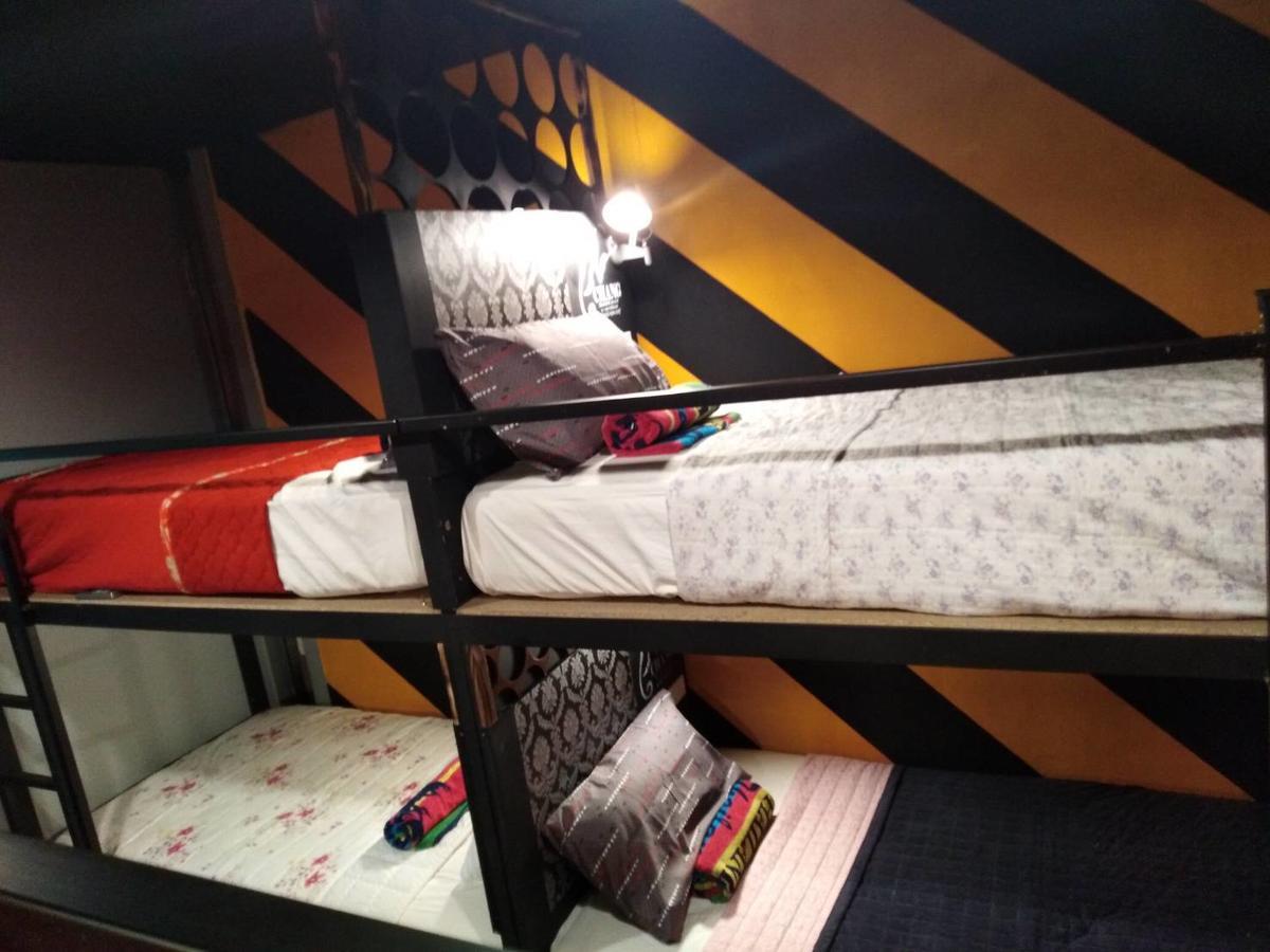 Chang Bed And Bar Hostel (Adults Only) Szuratthani Kültér fotó
