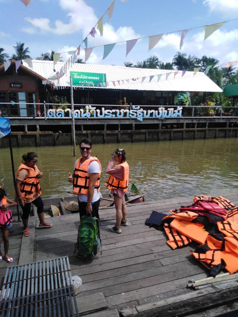 Chang Bed And Bar Hostel (Adults Only) Szuratthani Kültér fotó